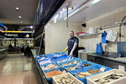 Imatge de Peixateria Lina, la nova peixateria del Mercat de Torreforta.