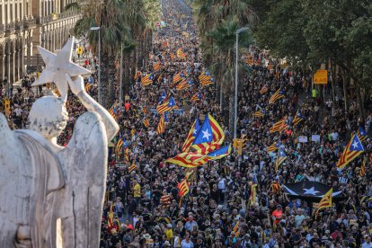 Milers de manifestants al final del recorregut de la mobilització d'ANC.