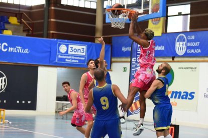 El CBT se impone en el Igualada a domicilio (64-78)