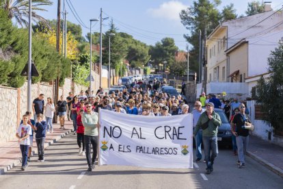 Imatge de la mobilització en contra de la instal·lació d'un CRAE als Pallaresos.