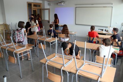 Alumnes de 1r d'ESO del nou institut de Caldes.