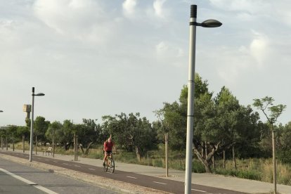 Imatge d'un dels trams de carril bici existent a l'Hospitalet de l'Infant.