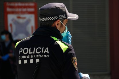 Imatge d'arxiu d'un agent de la Guàrdia Urbana de BArcelona.