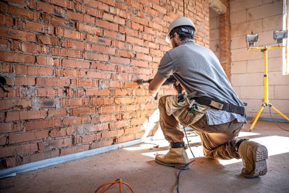 La construcció d'edificis no entra dins de les preferències dels joves professionals.