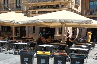 El despliegue de contenedores en la zona del casco antiguo finalizará antes del verano.