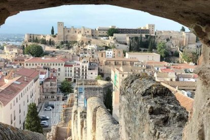 Imatge de la Muralla del Rastre de Tortosa.