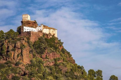 Imagen característica de la ermita de la Roca de Mont-roig.