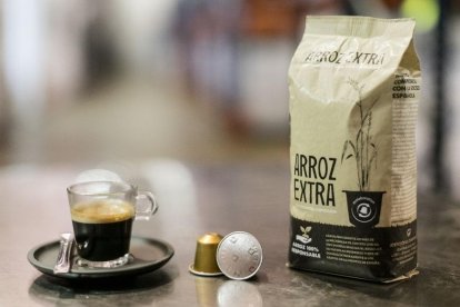 El proyecto de Nespresso utiliza el poso de café de las cápsulas usadas para elaborar un compuesto agrario para cultivar arroz de alta calidad.