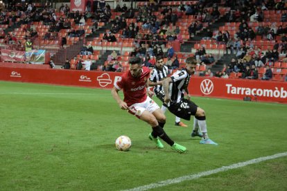 Robert Simón durant el partit contra el Castellón.