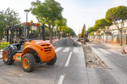 Imatge de l'inici de les obres al carrer Major de Constantí.