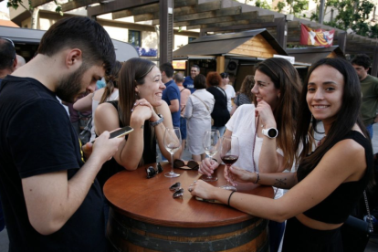 Dotze cellers de la DO Tarragona van oferir degustacions dels seus vins.