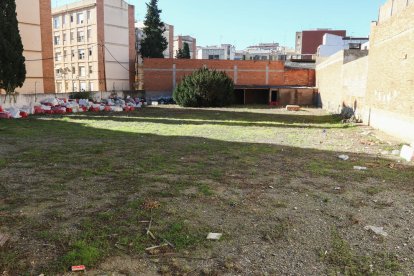 Los terrenos donde se han proyectado 46 plazas de parking.