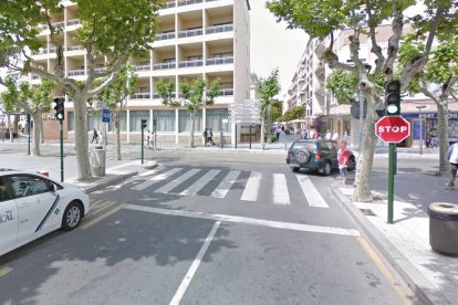 Els fets van tenir lloc en un pas de zebra del carrer Major.