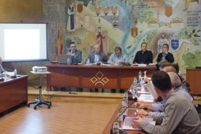 Reunió dels alcaldes al Consell Comarcal de la Conca de Barberà.