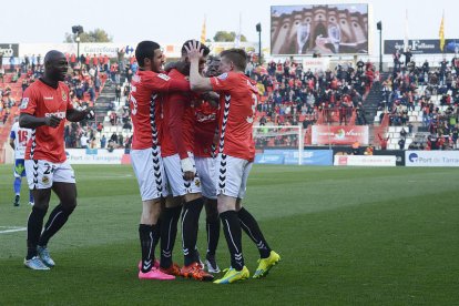 Els jugadors del Nàstic, celebrant el gol contra la Ponferradina