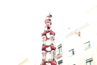 4de9f de la Colla Vella Xiquets de Valls a la plaça de l'Oli.