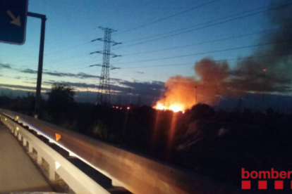 El foc vist des de la distància.