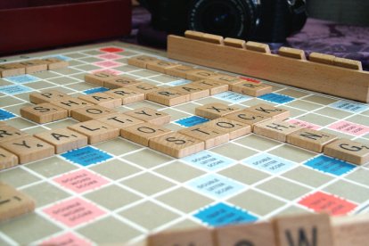 Scrabble y acción