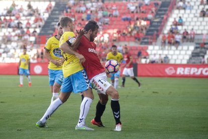 Álex López va ser el futbolista més destacat del Nàstic en atac, ja que va provocar un penal i va anotar el definitiu 2-2.