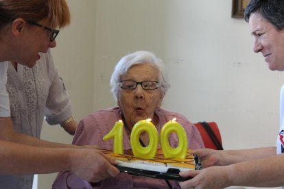 Maria Paz Arias celebra els cent anys a Tortosa