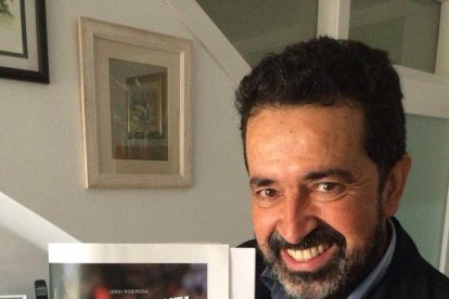 El llibre 'Apostoflant!' de Jordi Rovirosa parla del periodisme.