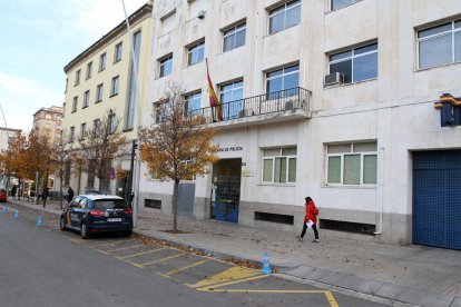 La façana de la comissaria de la Policia Nacional a Reus, localitzada al carrer General Moragues.