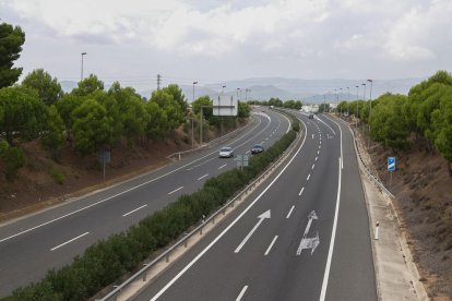 La variante de Reus carece de iluminación en varias zonas.