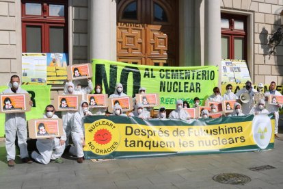 Los ecologistas, durante la manifestación.