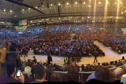 El Palau Sant jordi s'ha omplert per l'acte de 'Casa Nostra, Casa vostra'.