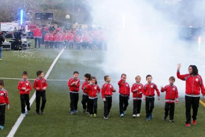 Un dels equips més petits, durant la presentació