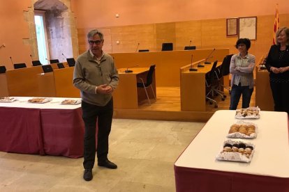 El alcalde de Torredembarra, Enric Rovira Gual, en el desayuno de Navidad con concejales y periodistas.