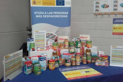 Los alimentos que se reparten son de carácter básico, poco perecederos, de fácil transporte y almacenaje.