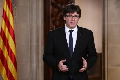 El president de la Generalitat, Carles Puigdemont, durant la seva declaració del 4 d'octubre.