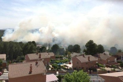 Incendio en la zona de Santa Isabel en el barrio de Sant Salvador