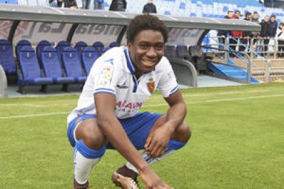 Dongou, amb la samarreta del Saragossa.