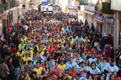 El grupo «La Dieta del Cucurutxo» durante el carnaval de 2013.