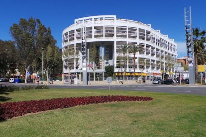 Dos ferits en un accident a la plaça Europa