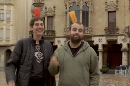 En Peyu conoce a la reusense que baila y hace la croqueta con un vaso de agua en la cabeza