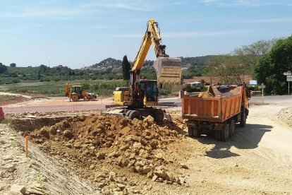 Plano general de las obras de construcción de una rotonda a la intersección de acceso a la Riera de Gaià.