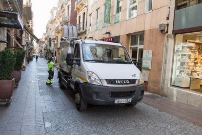 Treballadors de la recollida de la brossa i la neteja, que ofereix FCC fins el 31 de desembre del 2018.