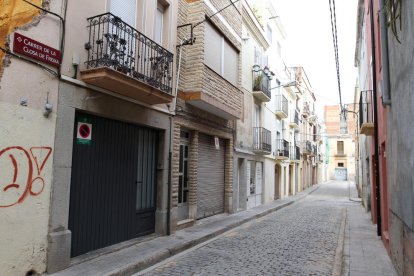 Los derribos ampliarán el espacio de parking en Closa de Freixa.