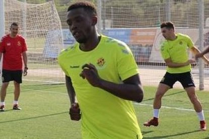 El jugador va jugar la temporada passada cedit a l'Atlético de Madrid B.