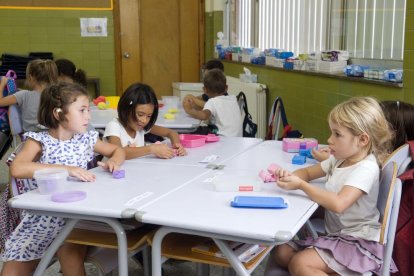 Imatge d'arxiu d'alumnes de la Salle durant el primer dia d'escola del curs passat.