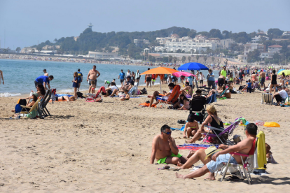 La platja de Torredembarra, durant la Setmana Santa.