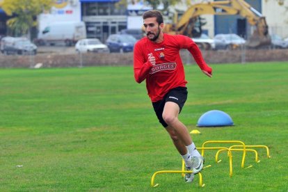 Alberto Benito, entrenando con el Reus.