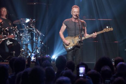 El cantant va fer un concert d'homenatge a les víctimes dels atemptats.