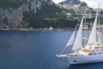 Imatge del creuer Wind Surf que aquest diumenge atracarà a Tarragona.