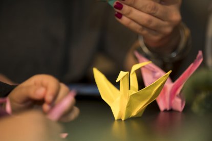 Els origamis són figures de papiroflèxia, un art japonès.