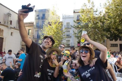 El 'Cafè copa i puro per un duro' és un dels actes més multitudinaris de les Festes.