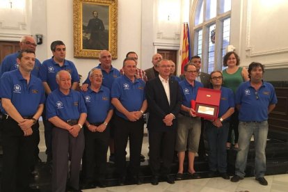 Els membres de la secció de dòmino de l'Associació de Veïns Monestir.